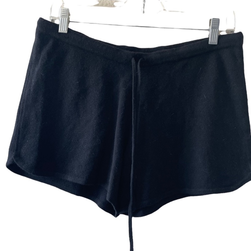 Red Envelope Solid Black Cashmere Shorts/ medium